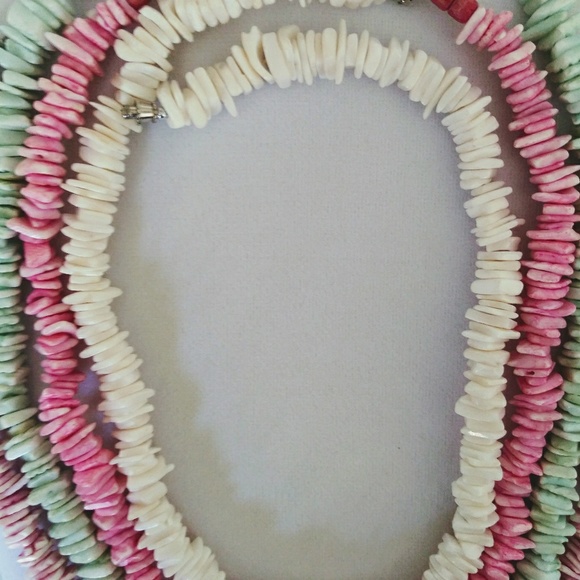 Vintage Puka Shell 4 Neclace - Picture 7 of 7